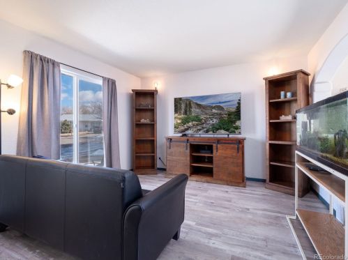 16316 Alabama Dr, Aurora CO 80017-4158 exterior