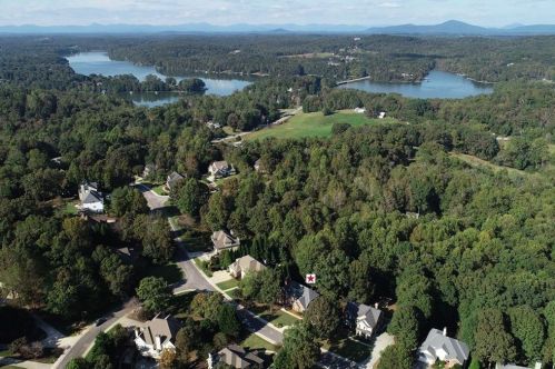 3829 Alexandria Dr, Gainesville, GA 30506-4318
