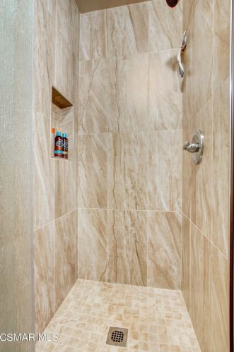 2548 Hawk St, Simi Valley CA 93065-2365 exterior