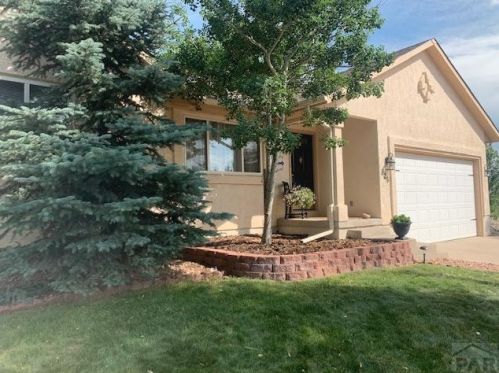 826 Sterling Dr, Pueblo, CO 81007-1797