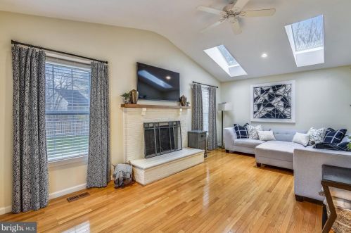 281 Shakespeare Dr, Severna Park MD 21146-2150 exterior