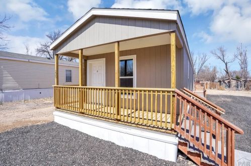 255 Kipling Dr, Pueblo, CO 81007-3069