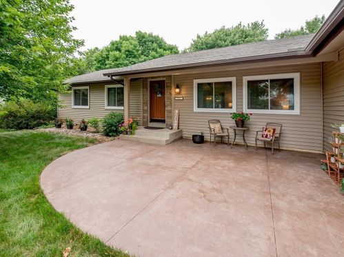 7801 Park Hills Dr, Minneapolis, MN 55438-2239