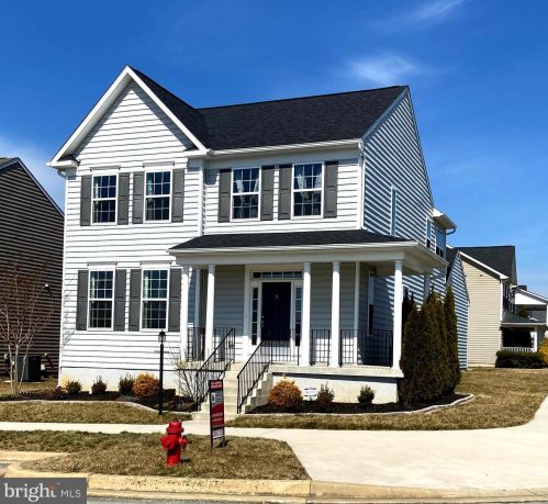 118 Un Rdg Dr, Charles Town WV 25414-4937 exterior