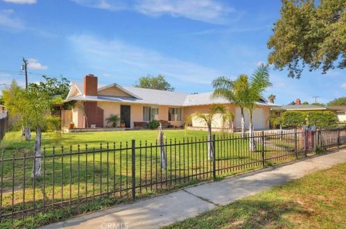 2819 9th St, Rialto, CA 92376-4503