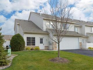 1525 Serenity Ln, Minnetrista, MN 55387