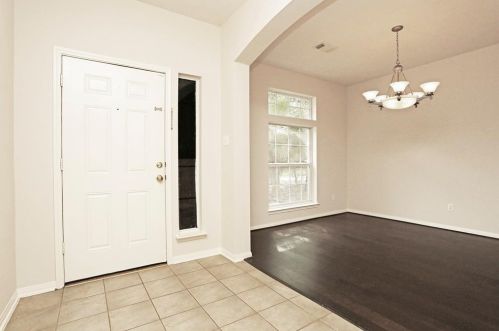 75 Drifting Shadows Cir, Conroe, TX 77385-3495