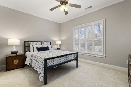 304 Frst Vly Ct, Atlanta GA  30342-2353 exterior