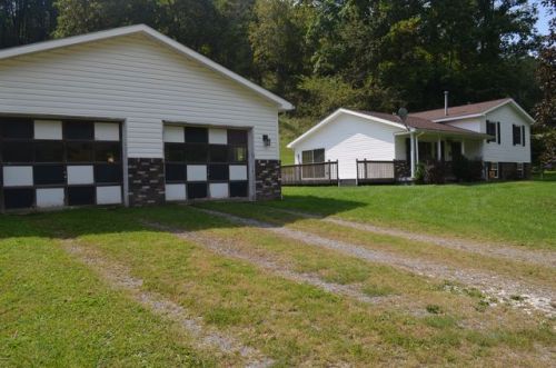 79 Punkin Center Rd, Fairview, WV 26570-6102