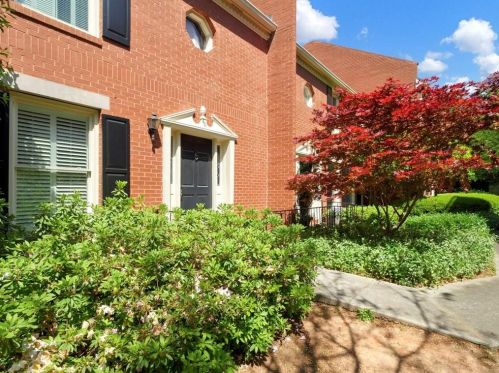 801 Defoors Mill Cir, Atlanta, GA 30318-2392