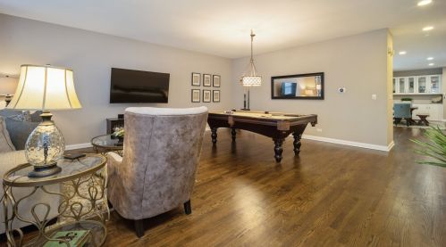 2460 Violet St, Glenview, IL 60026-8032