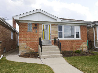 7219 Pensacola Ave, Chicago, IL 60706-1222