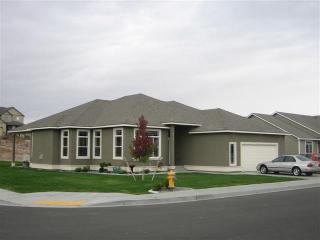 10308 Grandview Ln, Kennewick, WA 99338-7610