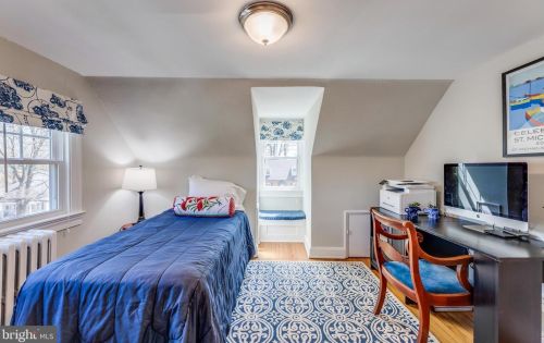 2009 Grace Church Rd, Silver Spring MD 20910-2116 exterior