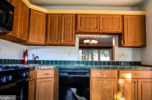 9 Breckenridge Pl, Trenton, NJ 08648-4336