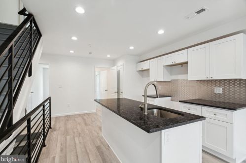 2543 11 St, Philadelphia PA  19133-1413 exterior