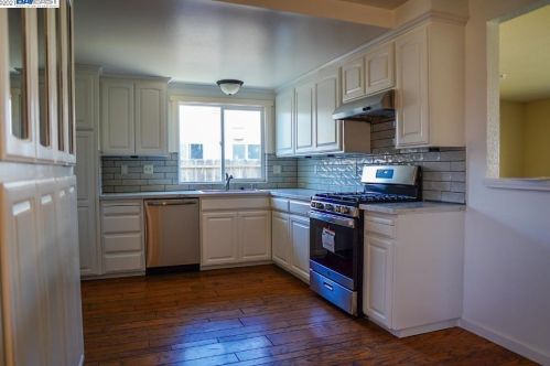 5591 Mclaughlin Ave, Newark, CA 94560-2511