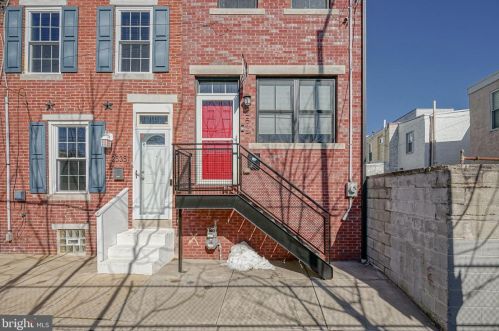 2537 Gordon St, Philadelphia PA 19132-4631 exterior