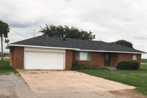 1561 3rd St, Chattanooga, OK 73528-2629