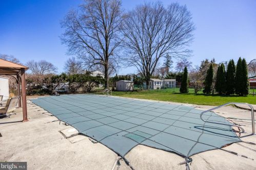 112 Apple Ln, Mount Laurel NJ  08054-1017 exterior