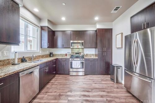 43102 Avenida Amistad, Temecula CA  92592-3099 exterior