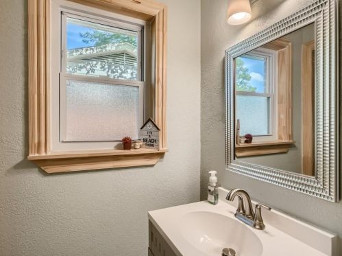 7704 Clenis Ln, Fort Worth TX  76180-6868 exterior