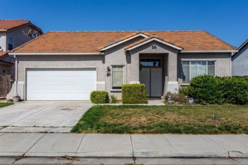 835 Mabel Josephine Dr, Tracy, CA 95377-8699