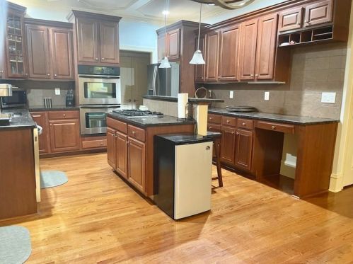 424 Harris Manor Dr, Atlanta GA  30311-2118 exterior