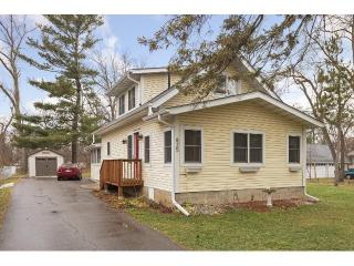 825 Ithaca Ln, Minneapolis MN  55447-4430 exterior