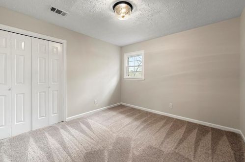 340 Falcon Creek Dr, Suwanee GA  30024-2598 exterior
