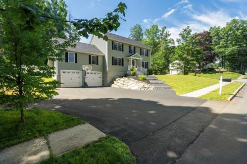 79 Watson St, Nashua, NH 03064-0015
