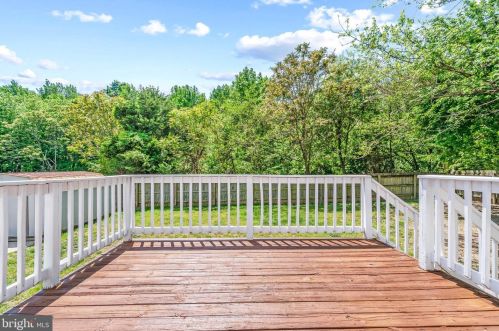 708 Shamrock Dr, Fredericksburg, VA 22407-6576