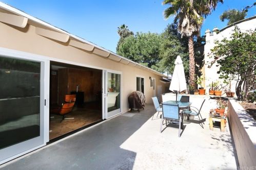 341 Cumberland Rd, Glendale CA  91202-1256 exterior