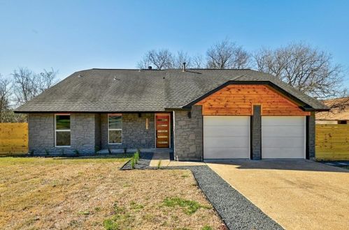 6411 Bridgewater Dr, Austin, TX 78723-3907
