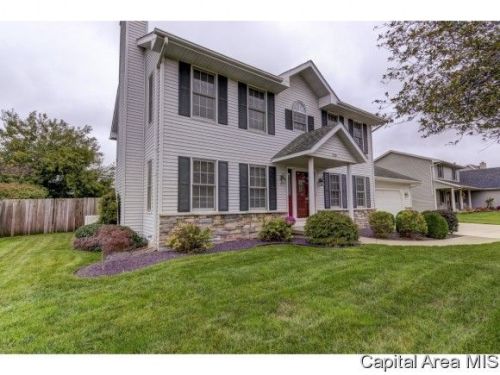 528 Augusta Dr, Chatham, IL 62629-9785