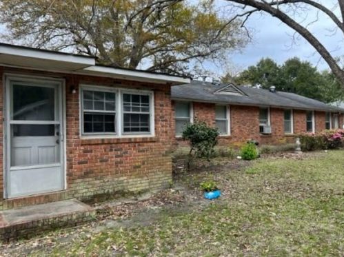 120 Apple St, Barnwell, SC 29812-3022