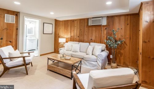 1805 Myrtle Rd, Silver Spring MD 20902-4006 exterior