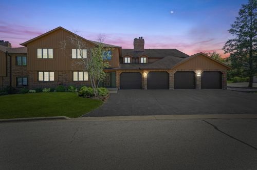 7939 Lakeview Ct, Palos Heights, IL 60463-2525