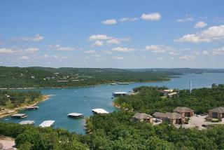 143 Treehouse Ln, Branson, MO 65616
