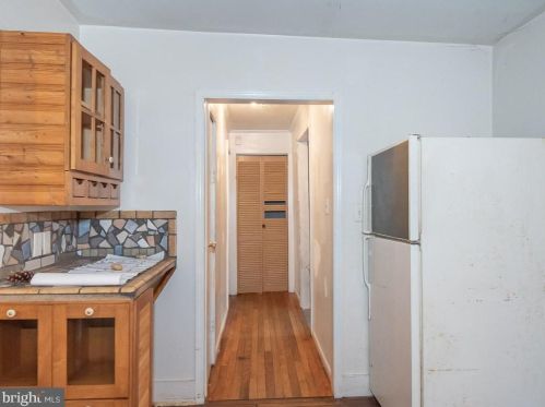 2122 Millcreek Rd, Lancaster PA  17602-4749 exterior