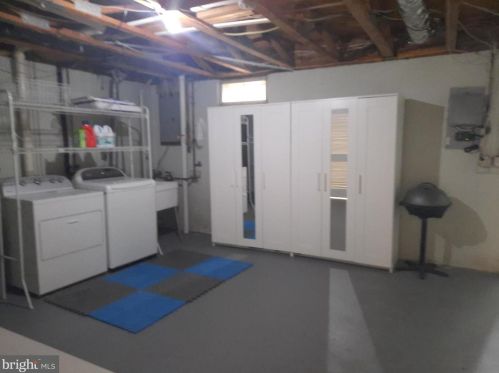 11 Shirley Ln, Trenton NJ 08610 exterior