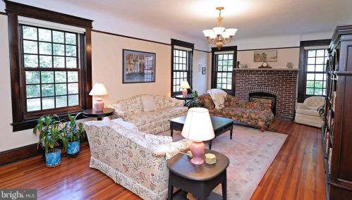 2144 Lawrence Rd, Trenton NJ 08648 exterior