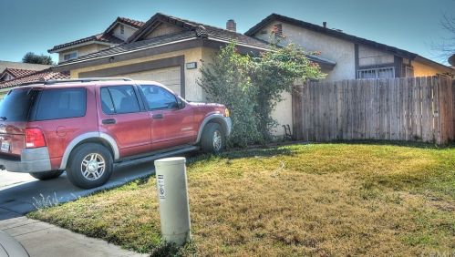 2074 Buttonwood St, Colton, CA 92324-8478