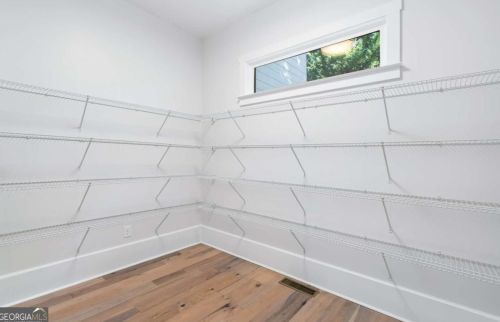 2731 Arden Rd, Atlanta GA  30305-1913 exterior