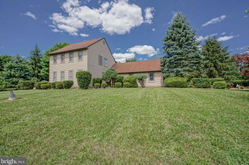 13 Creek Ln, Mount Royal, NJ 08061-1039