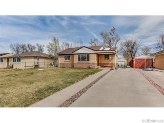 2848 Pontiac St, Denver CO  80207-2923 exterior
