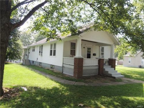 702 Wyatt St, Ayers, IL 62246-1244