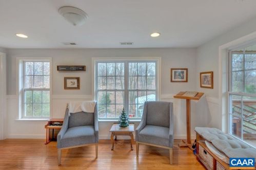 2226 Banbury St, Charlottesville, VA 22901-2956