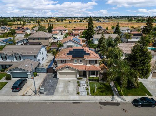 2247 Hearth Dr, Manteca, CA 95337-8407