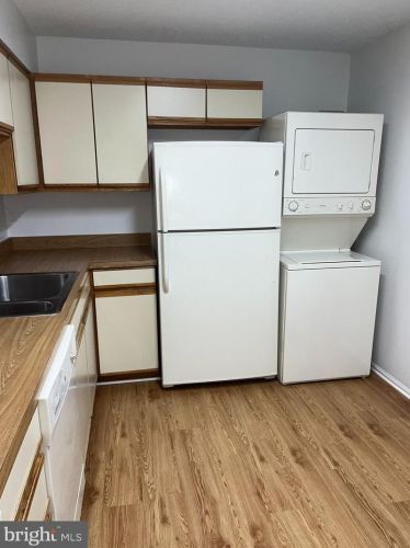 15100 Interlachen Dr, Silver Spring MD 20906-5611 exterior